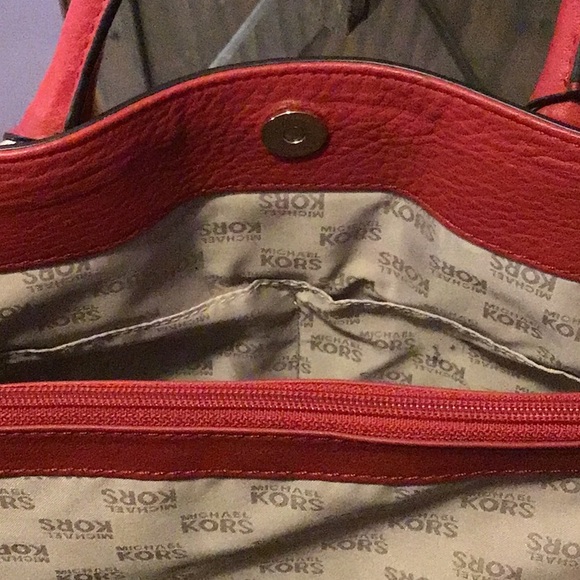 Red Michael Kors Hamilton shoulder bag medium sized, gold hardware - Picture 9 of 10